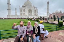 Taj Mahal & Agra Sameday Tour from Delhi by Car with 5 Star Lunch