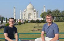 Agra: Fast-Track Taj Mahal Entry Ticket + Optional Guided Tour