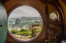 Private Day Tour of Hobbiton Movie Set, Rotorua Mud Pool & More