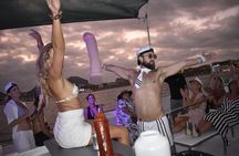 Los Cabos Catamaran: Iconic Sunset Cruise with Drinks & DJ