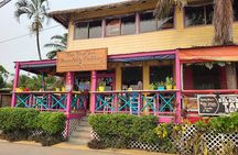 Tropical Experience in Roatan: Animals, Chocolate, and Rum