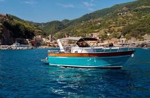 Cinque Terre Small Group Boat Tour from La Spezia with Drinks