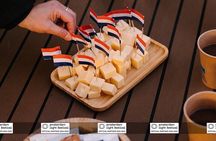 Amsterdam Light Festival Cruise with Dutch Snack and (Hot) drinks