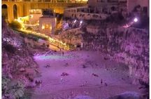 Evening Tour by Car and Walking through the Apulian Beauties 