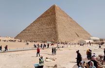 Giza Pyramids to Egyptian Museum and Bazaar Full Day Tour