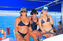 Los Cabos Party Catamaran: Snorkeling, Open Bar & Music Fun