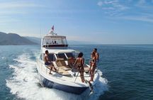 Luxury Yacht Charter with Crew in Puerto Vallarta