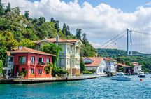 Luxury Bosphorus Yacht Tour – Asian Side Stop & Exploration