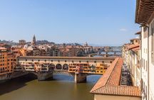 Exclusive Uffizi Gallery and Vasari Corridor Small Group Tour