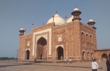 Goa Agra Same Day Tour with return flights and lunch