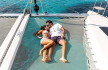 Rethymno: Private Catamaran Cruise with Lunch and Drinks