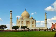 Taj Mahal and Agra Tour from Jaipur with Transfer 