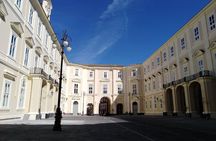 Visit The Royal Palace and Cooking Class Experience