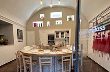 Visit The Royal Palace and Cooking Class Experience