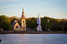 Guided Tour Lunenburg, Mahone Bay and Ovens Park from Halifax