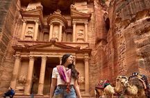 Full Petra and Wadi Rum Private Guided Tour