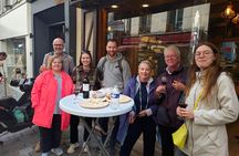 Paris : Private electric bike tour with wine and cheese tasting 