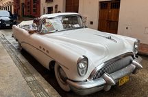 City tour by antique vehicle, luxury experience in Cartagena