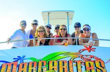 Private Catamaran wonderful Snorqueling slide & entartaiment team
