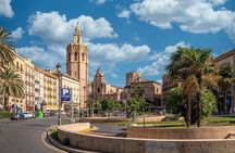 Valencia by Tuk Tuk i: Private tour 1 or 2 hours explore the city