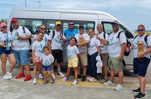 Roatan Private 12 setter Bus with Driver for the day
