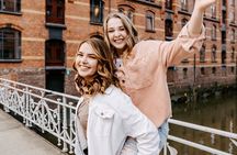 Photoshoot tour in Hamburg with professional photographer