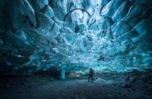 The Orignal Ice Cave Tour in Jökulsárlón Glacier Lagoon