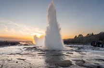 SuperSaver: Small Group Golden Circle Tour + Silfra Snorkeling