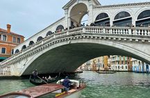 Venice Private Grand Canal Highlights and Rialto Bridge Boat Tour