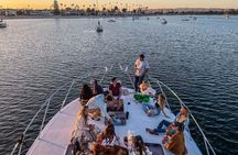 Luxury Bay or Sunset Yacht Cruise in San Diego