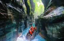 Canyoning Tour in Niyodogawa’s Most Beautiful Gorge