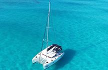 Private Catamaran Tour to Isla Mujeres 