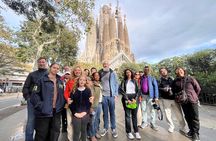 Barcelona in 1 Day: Sagrada Familia, Park Guell,Old Town & Pickup
