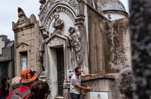 Recoleta Cemetery - Small Group Tour of History & Secrets