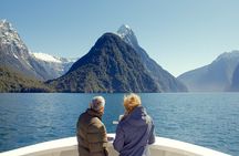 TeAnau to Queenstown via Milford Sound Tour with Cruise and Lunch