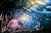Sindri’s Ice Cave Photography Tour: A Local’s Perspective
