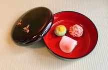 Tea Ceremony and Calligraphy Experiences in Osaka