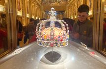 Louvre by Night Closing Hours Guided Experience