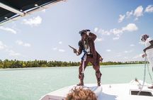 Montego Bay Catamaran: Snorkel Tour with Open Bar & Reggae DJ
