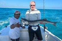 Private Fishing Tour in the Bay of Isla women 