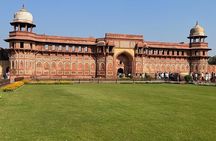 Taj Mahal Luxury Private Day Trip from Delhi by Car
