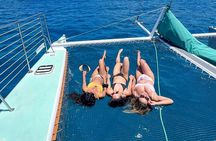 2 Hour Private Catamaran Charter in Waikiki (7-12 Guests)