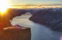 Majestic Hike Experience to Preikestolen with Local Guide