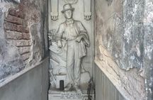 Recoleta Cemetery Trivia Walk and Self-Guided Tour