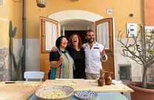 Bari Walking Tour with Pasta Experience