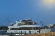 Miami Sightseeing Cruise of Biscayne Bay with Music Cash Bar 