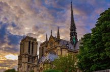 In the Heart of Paris Sainte Chapelle to Notre Dame - Small Group