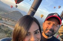 Sunrise Balloon Flight over Teotihuacan and Breakfast in Cueva