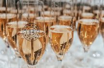 NON BUS Champagne Wine Tour in Traverse City Shared Experience