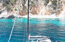 Sailing boat excursion in the Gulf of Orosei in Sardinia